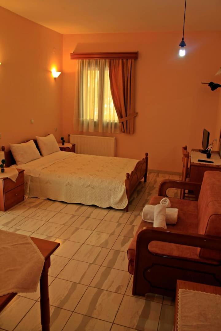 Guesthouse Bizani Neo Mpizani Oda fotoğraf